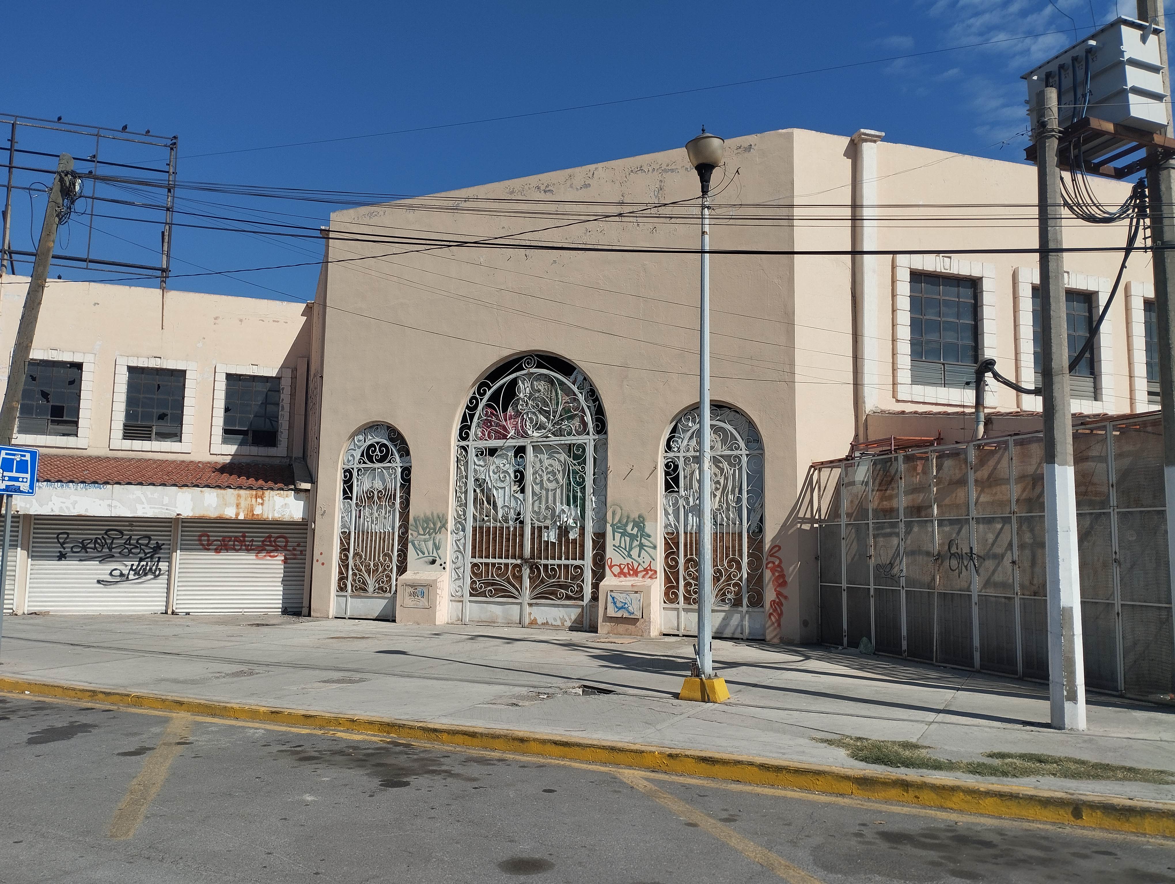Casi en abandono, espera mercado proyecto que lo rescate