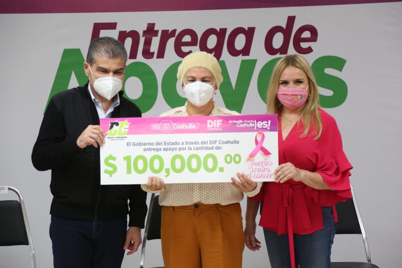 Reciben 21 organizaciones que luchan contra el cáncer apoyo estatal