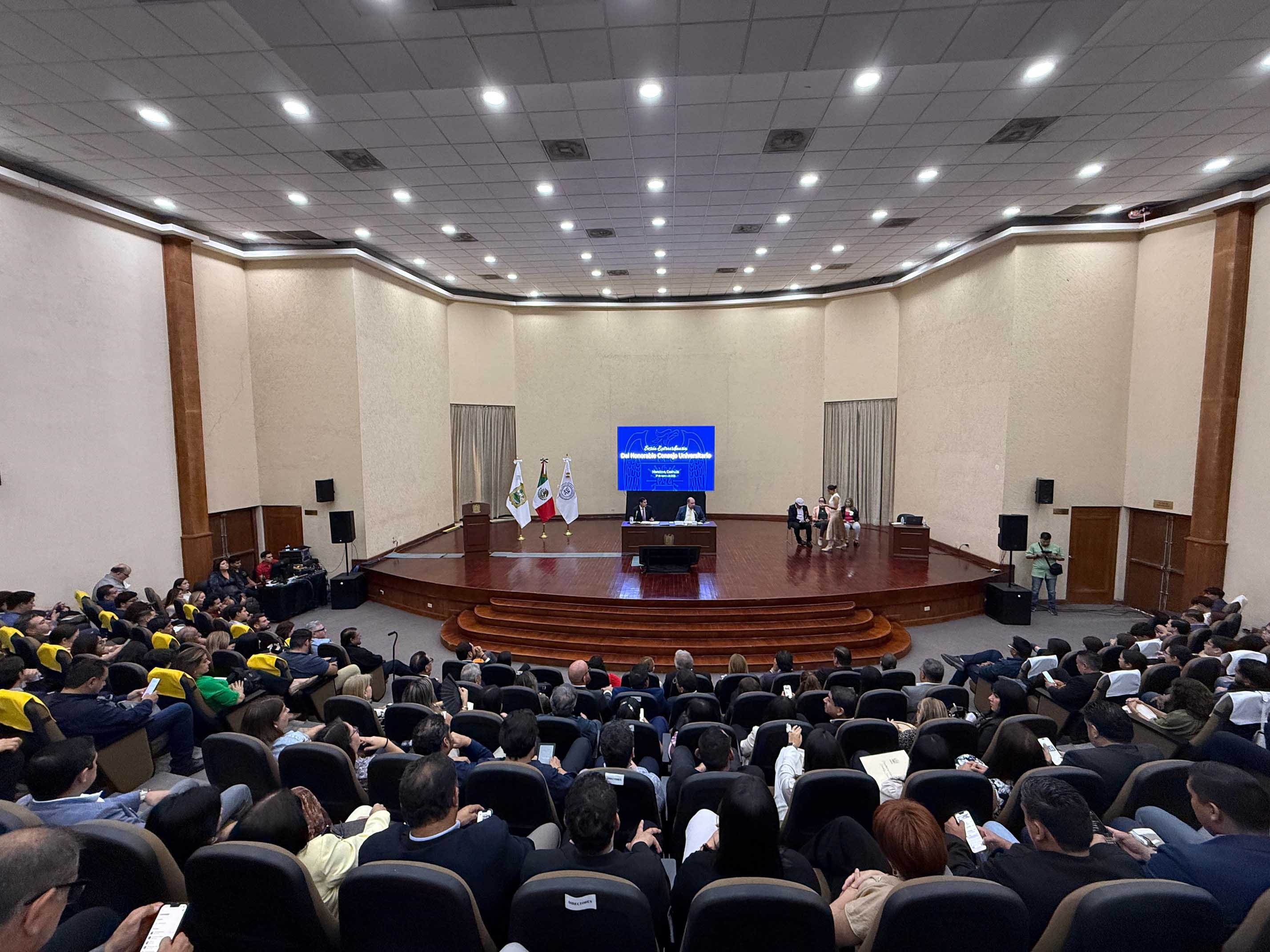 Cambia UAdeC fecha de aniversario