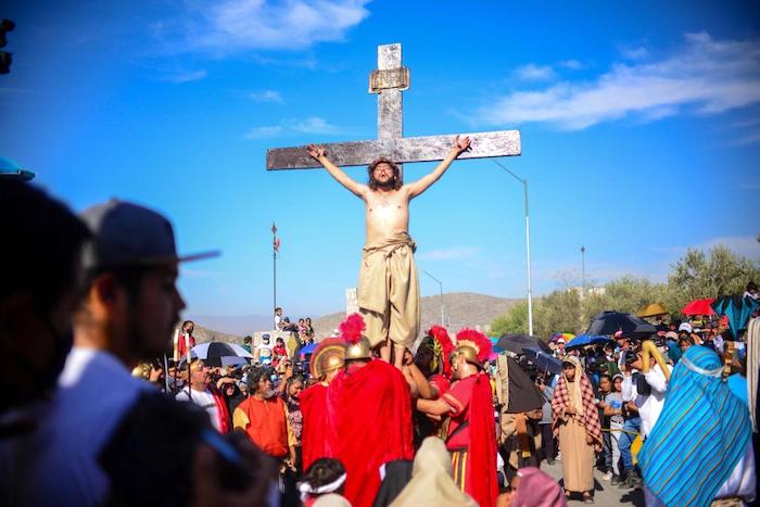 En el Santuario del Cerro de las Noas se escenificó este viernes el tradicional Viacrucis.