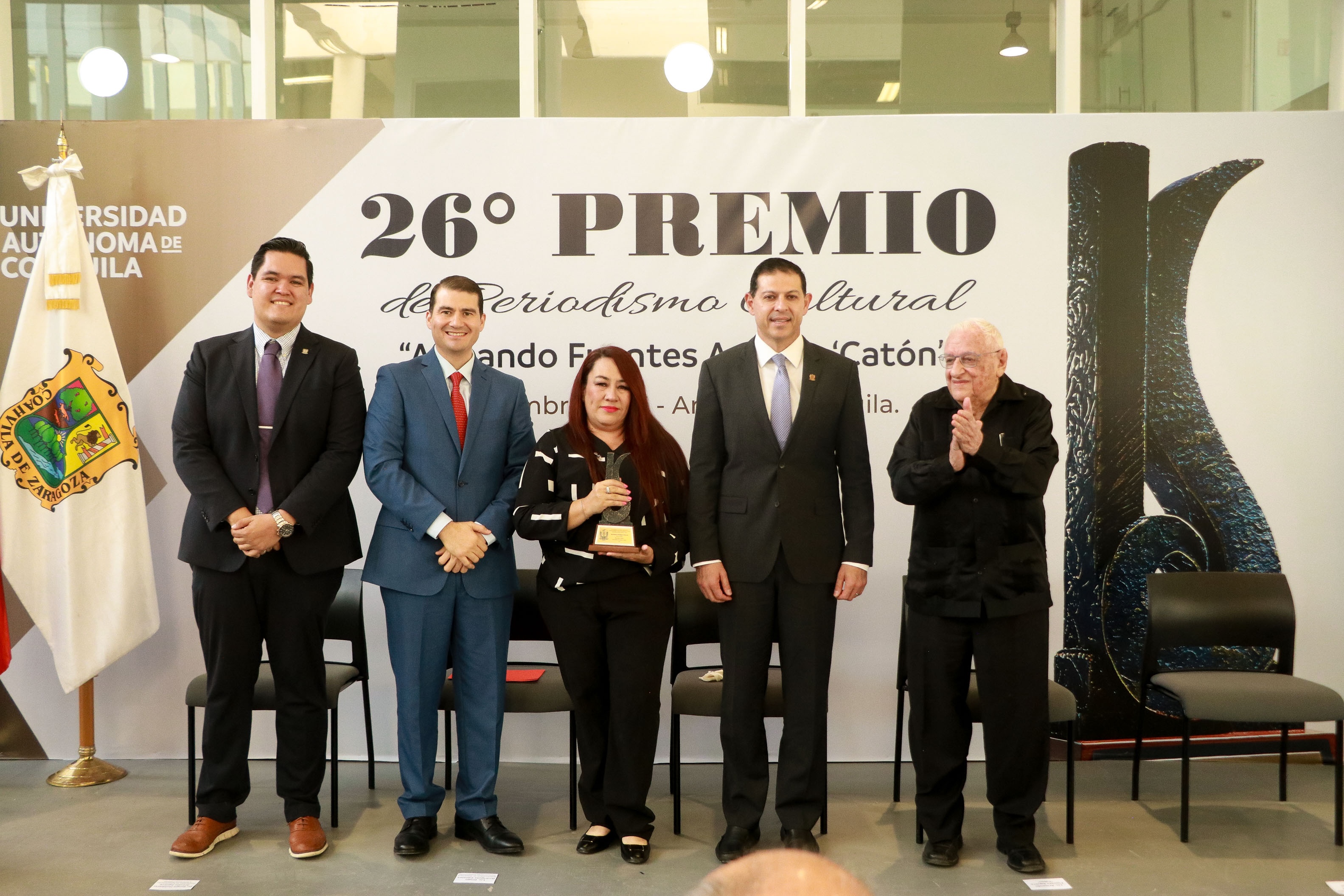 Reconocen trayectoria de Rebe Rodríguez en periodismo cultural