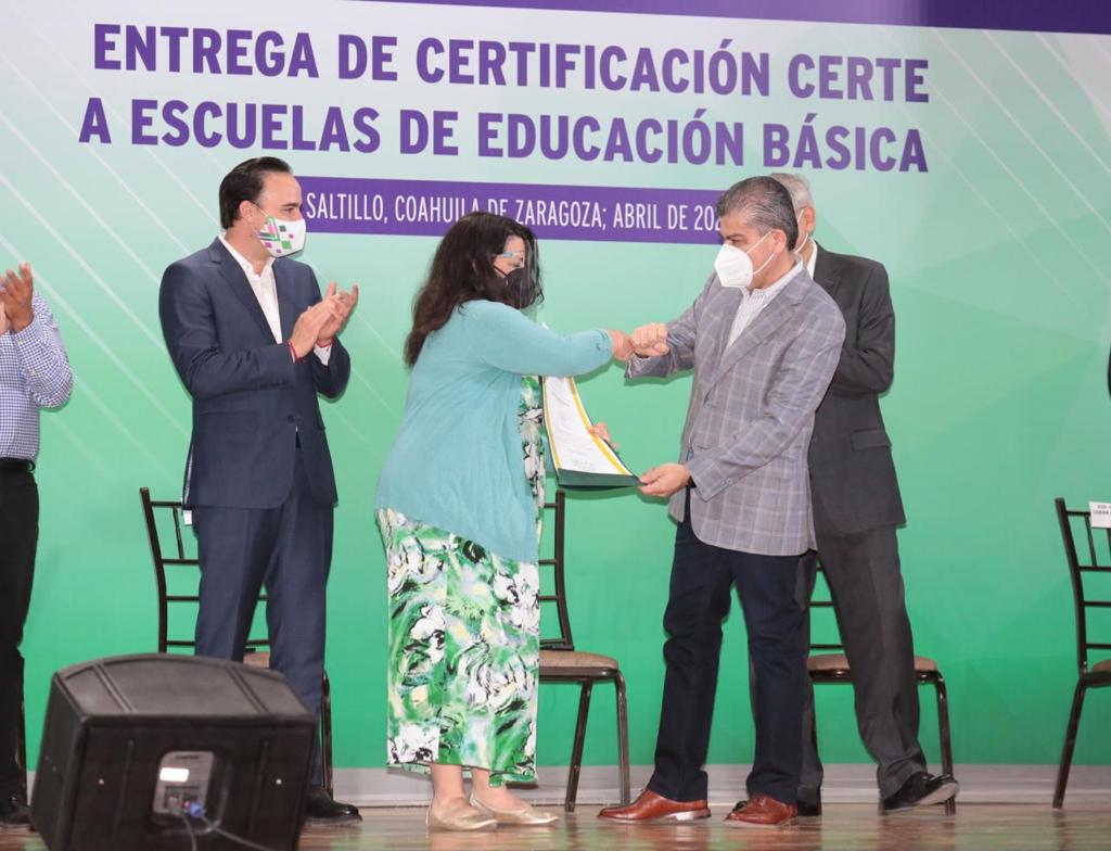 Logran certificación de calidad educativa 188 escuelas