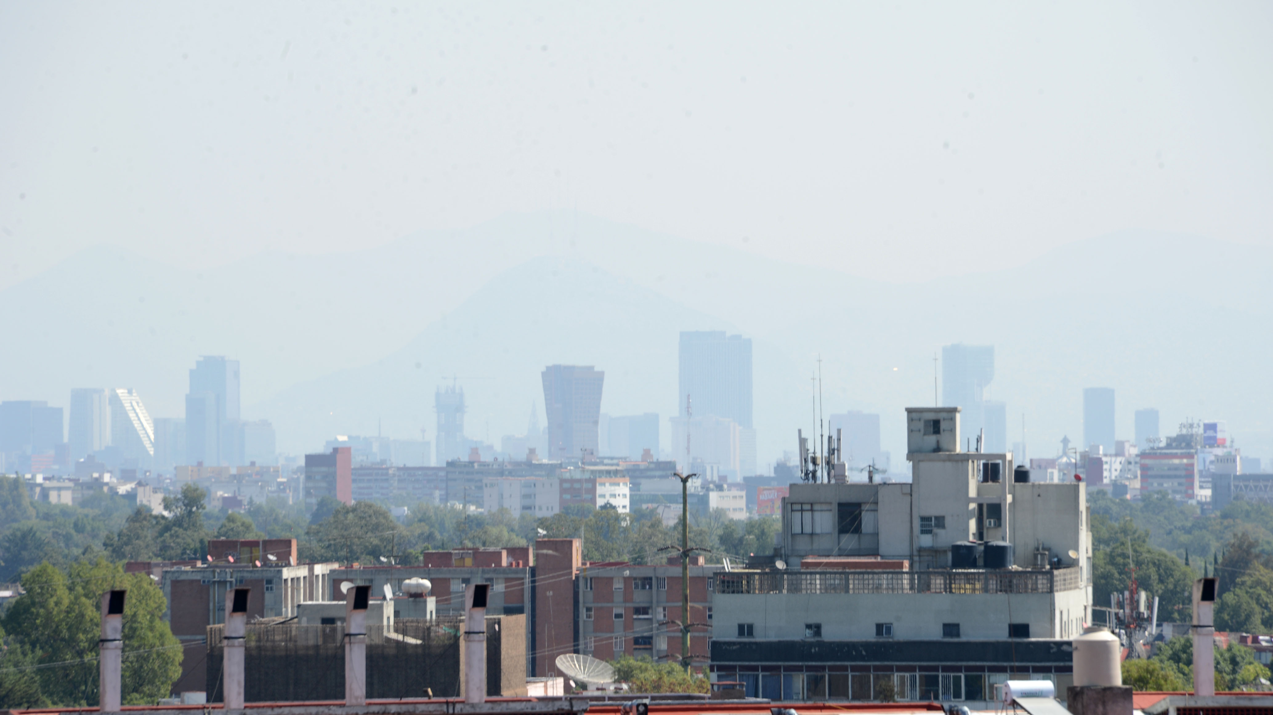 Llaman especialistas a establecer mediciones estrictas de calidad del aire