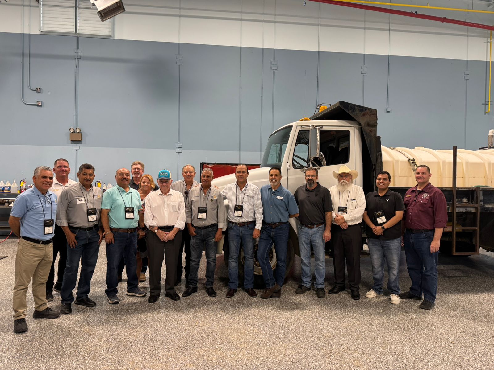 Recibe Parras donativos de la ciudad hermana Grapevine