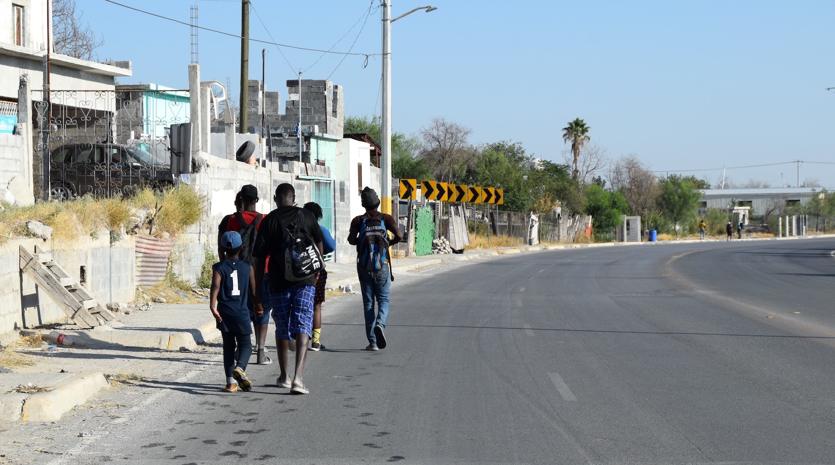 Encuentran haitianos sustento y dejan albergue