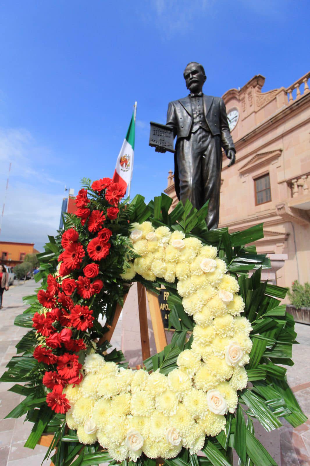 Celebra Parras el 150 aniversario del natalicio de Francisco I. Madero