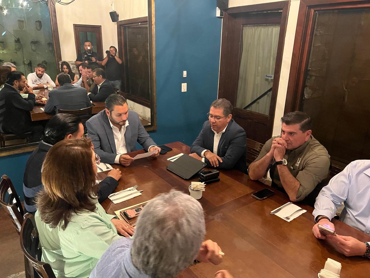 Revisa delegado del IMSS proyectos en la región Centro 