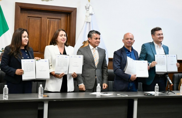 Firman colaboración Secretaría de las Mujeres y la CDHEC