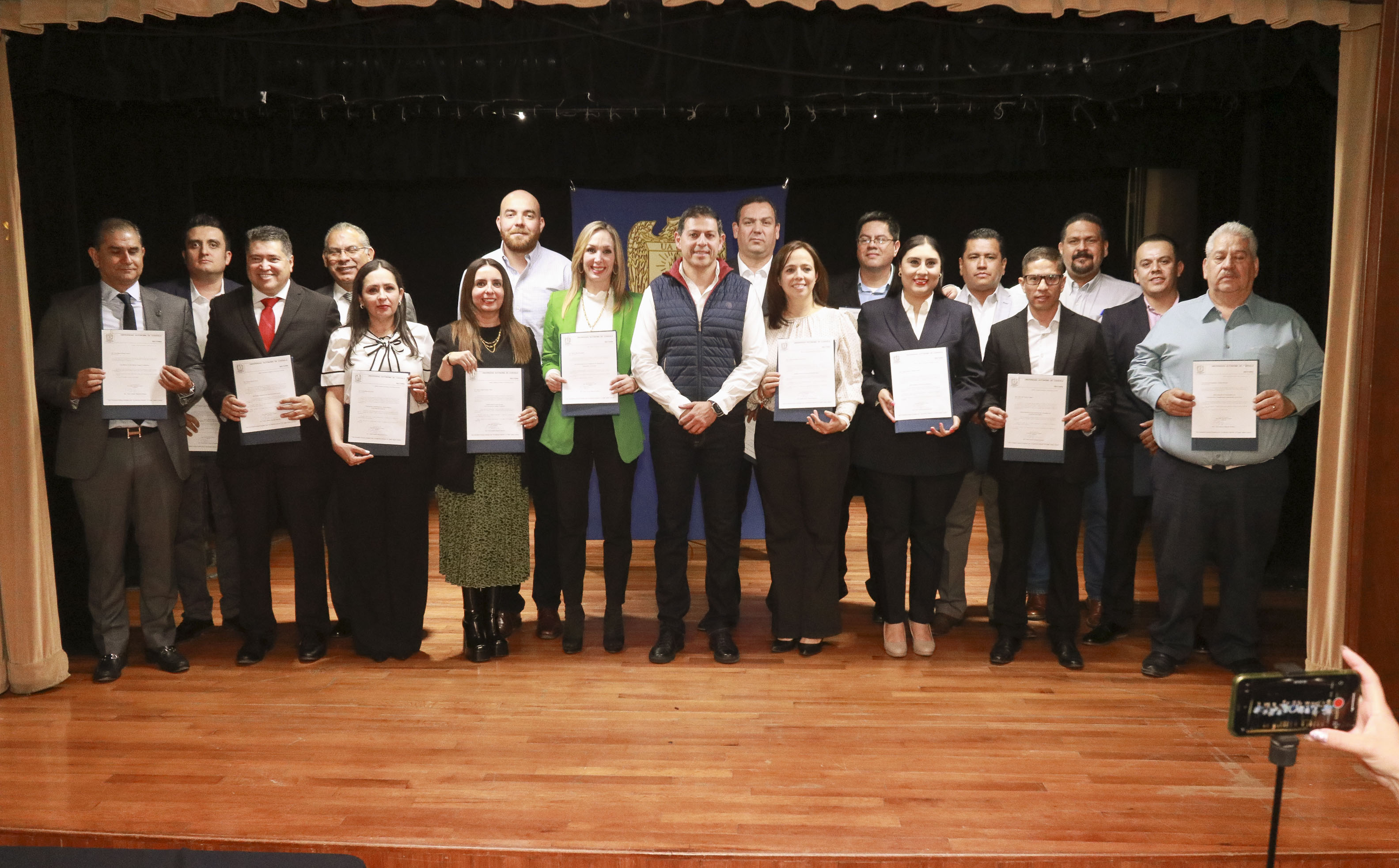 Entrega Rector de la UAdeC nombramientos a subcoordinadores