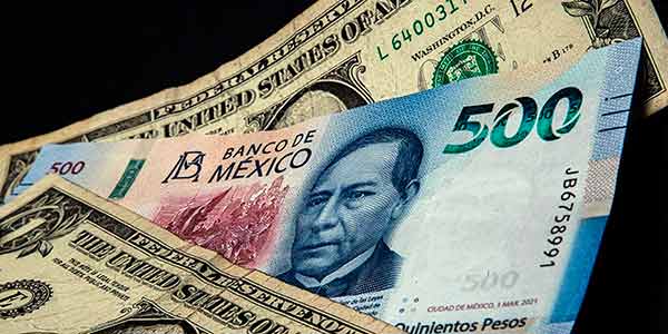 Sugieren mantener la calma ante la situación del peso frente al dólar