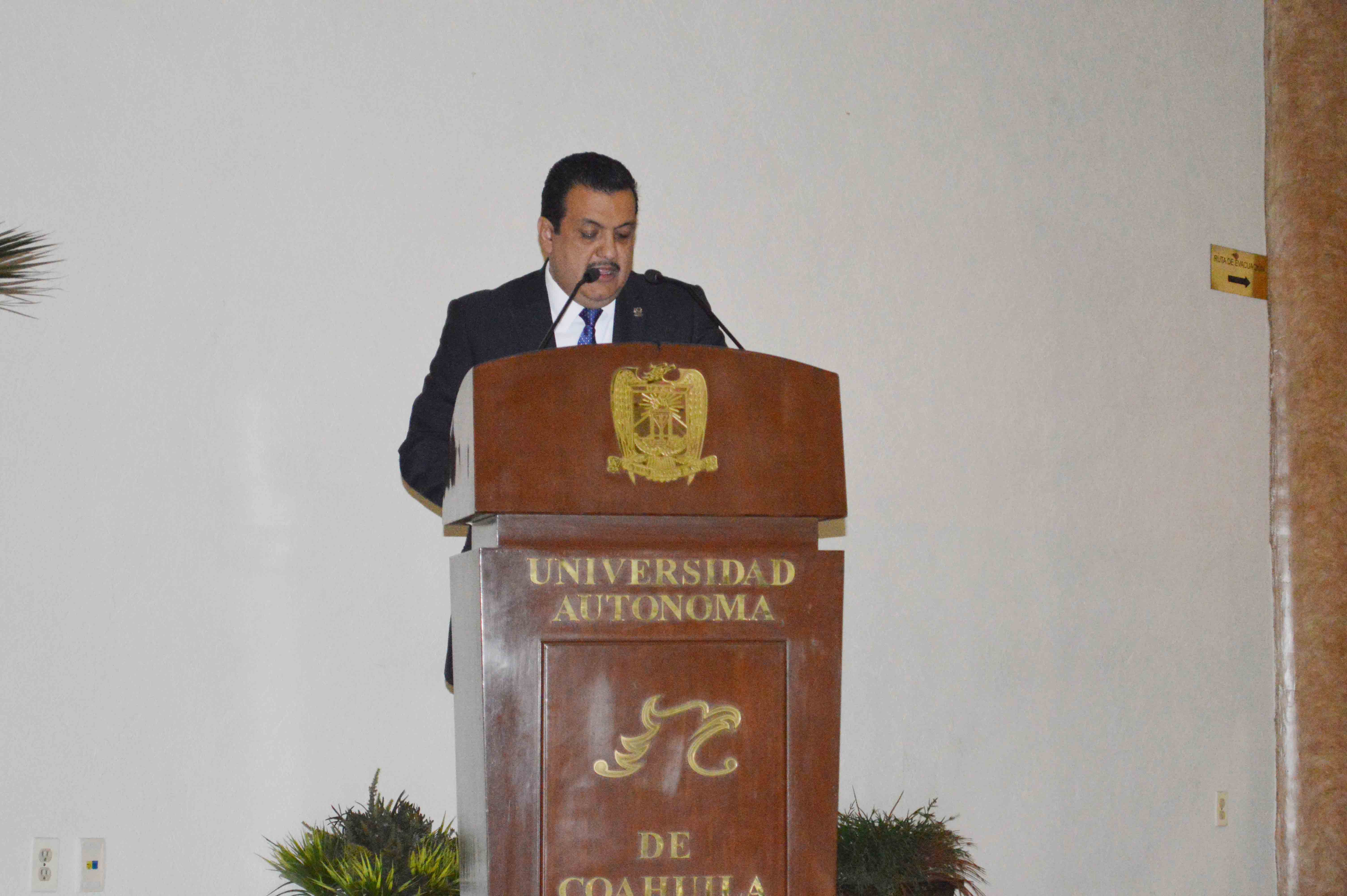 Alumnos y maestros causan baja en UA de C por violencia de género