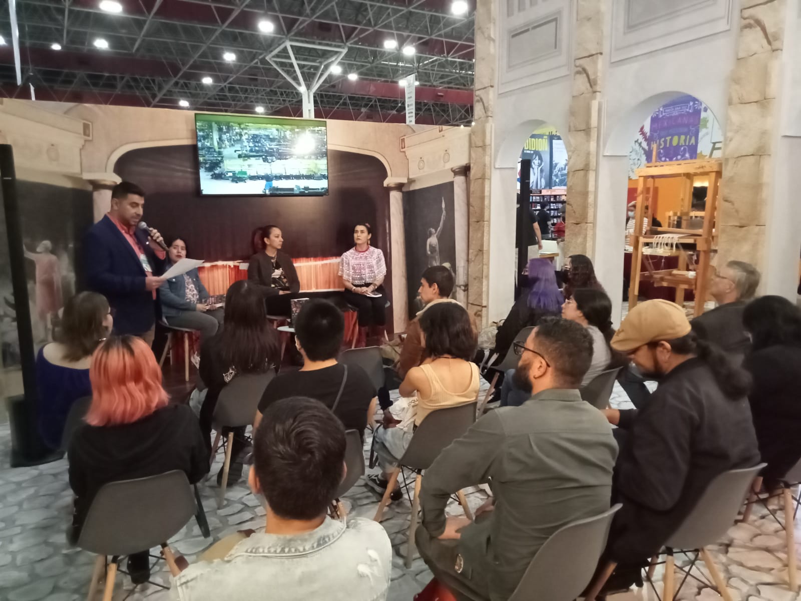 Participan escritores coahuilenses en la Feria Internacional del Libro de Monterrey