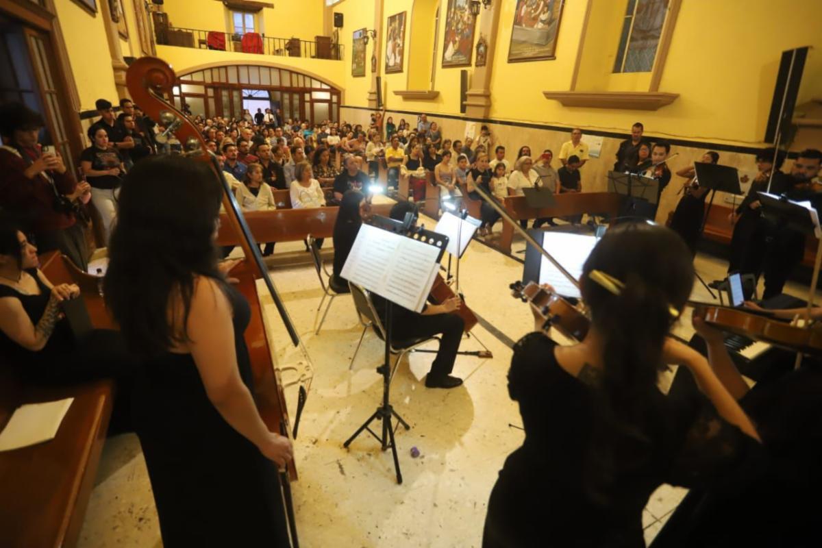 Lleva FINA 447 música, baile y cine a saltillenses