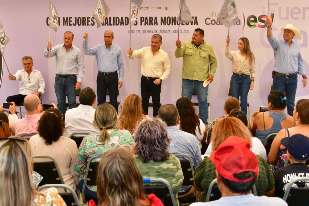 Entregan y arrancan obras de infraestructura en la Región Centro