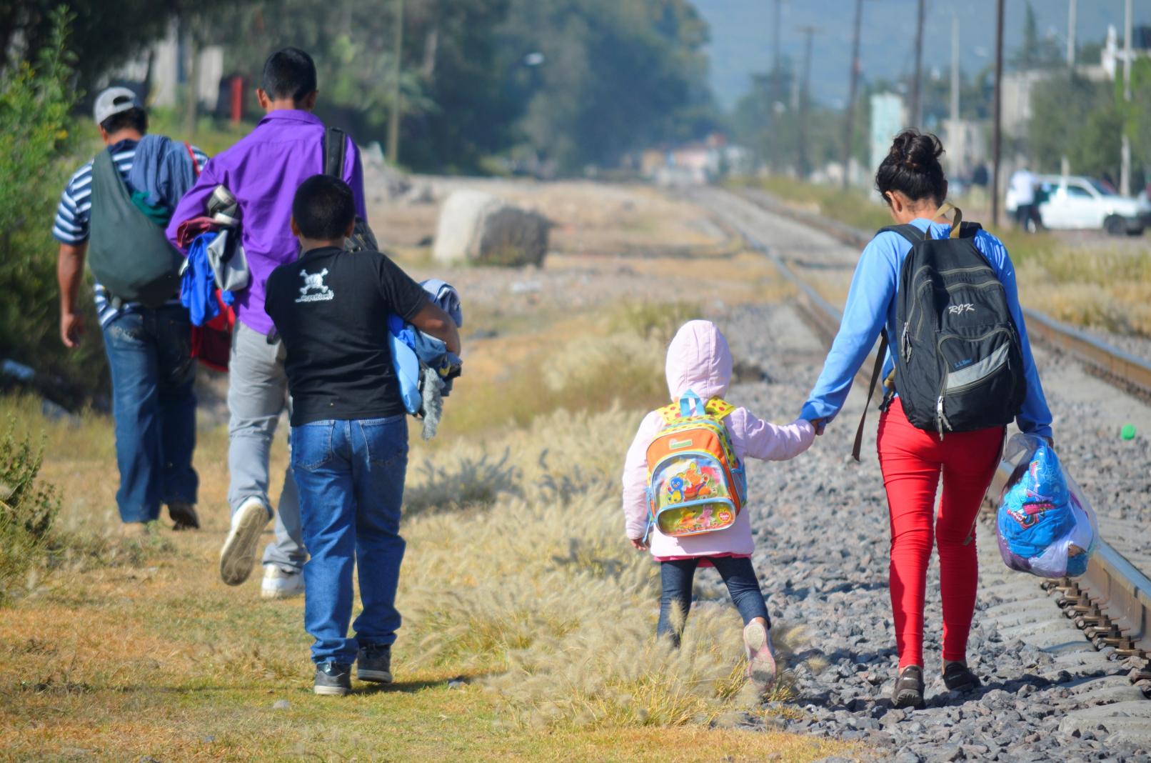 Urge Senado soluciones a migración de menores