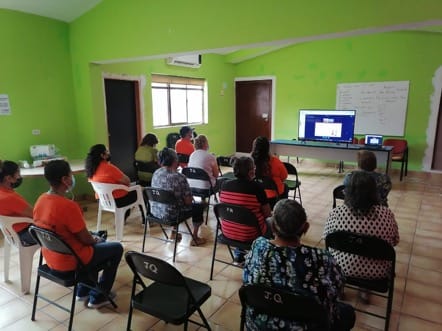 Impulsan empoderamiento de adultas mayores en Villa Unión