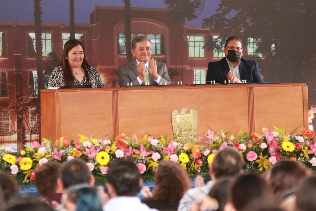 Festeja UAdeC 70 años de preparatoria ‘Dr. Mariano Narváez González’