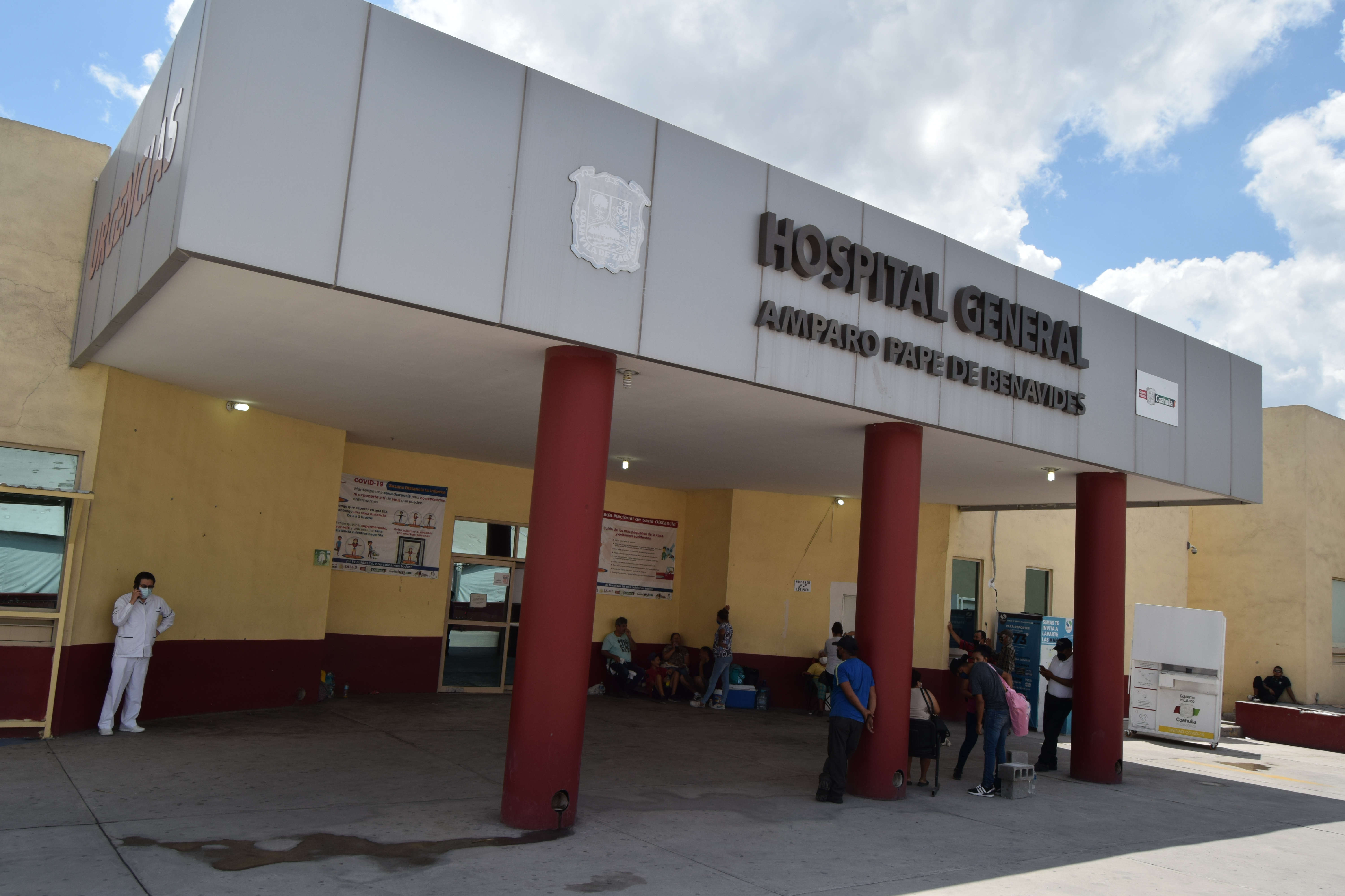 Brindan atención médica gratuita a migrantes
