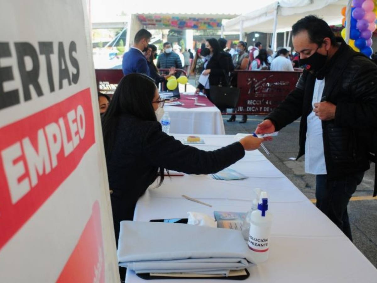 Anuncia IMSS 0.1% de más empleos en julio