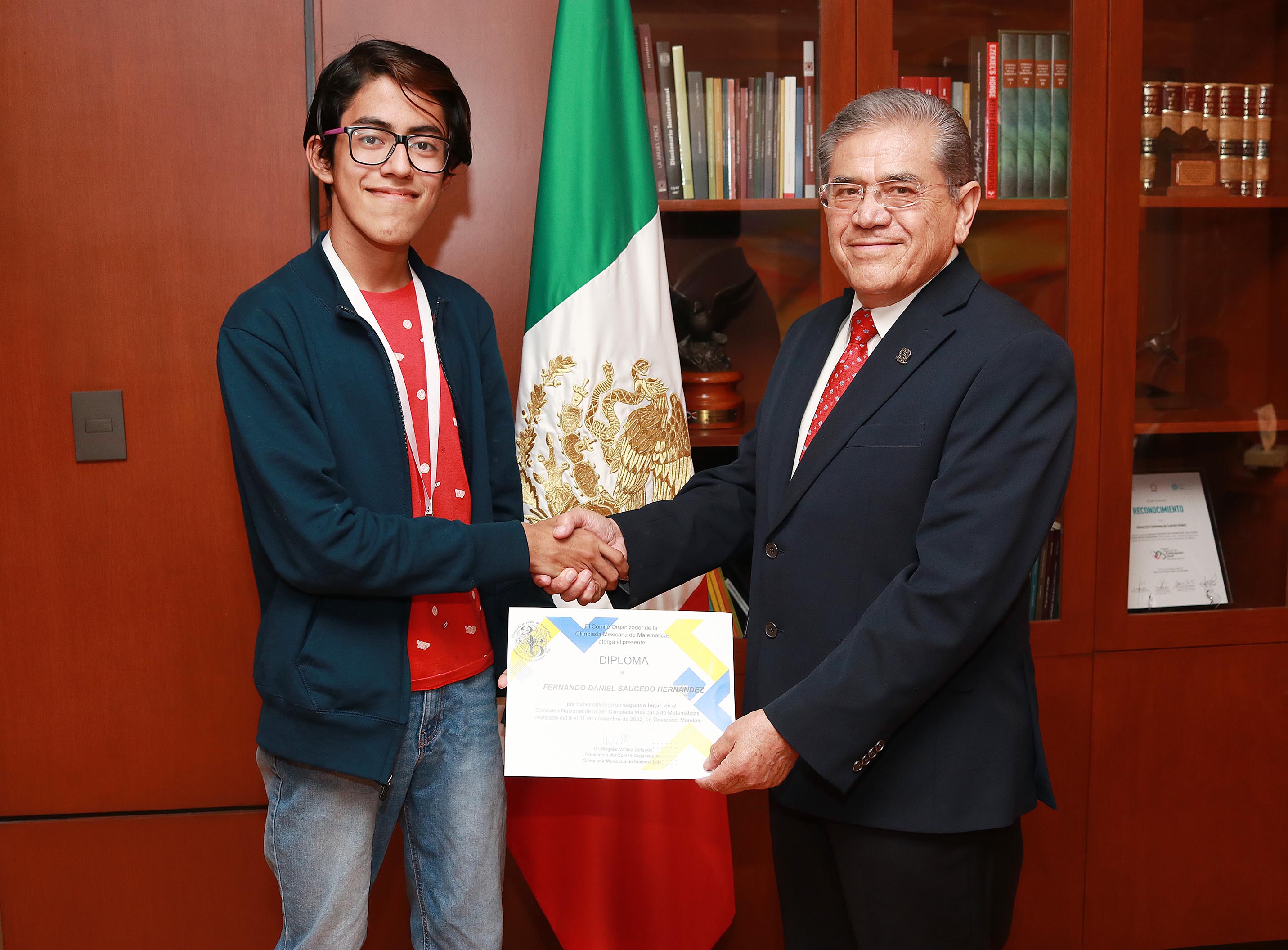 Obtiene alumno del Ateneo segundo lugar en Olimpiada Mexicana de Matemáticas