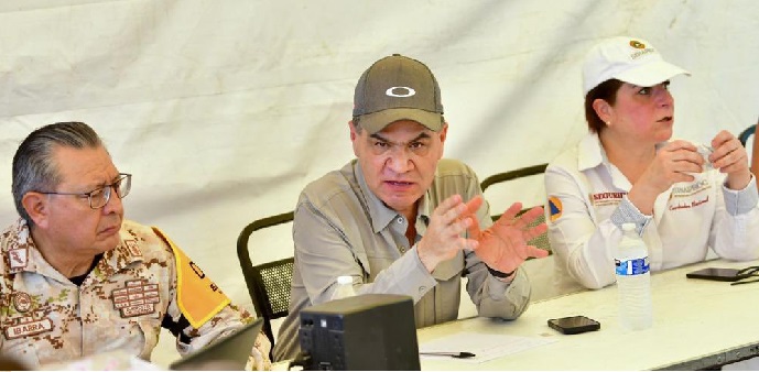 El Gobernador destacó en su cuenta de Twitter del trabajo coordinado de los tres órdenes de Gobierno, empresarios mineros, ingenieros y voluntarios se mantiene la esperanza de encontrar a los mineros con vida.