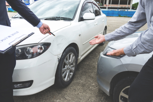 Evalúan comportamiento de aseguradoras de autos